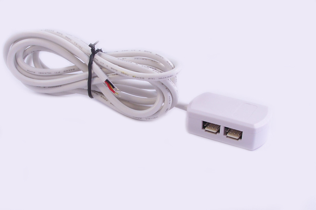 4-port RGB Junction Box Reduced