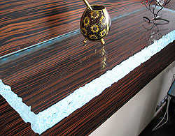glass-shelves-lighting1.jpg