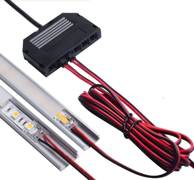 mini-dc-to-8mm-strip-connector-2.jpg